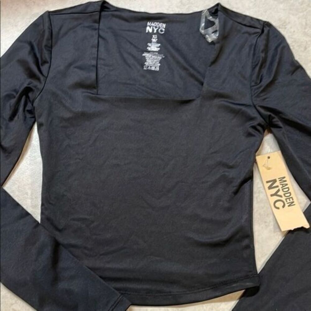 Madden NYC Womens Black Long Sleeve Cropped Top Sz XS NWT